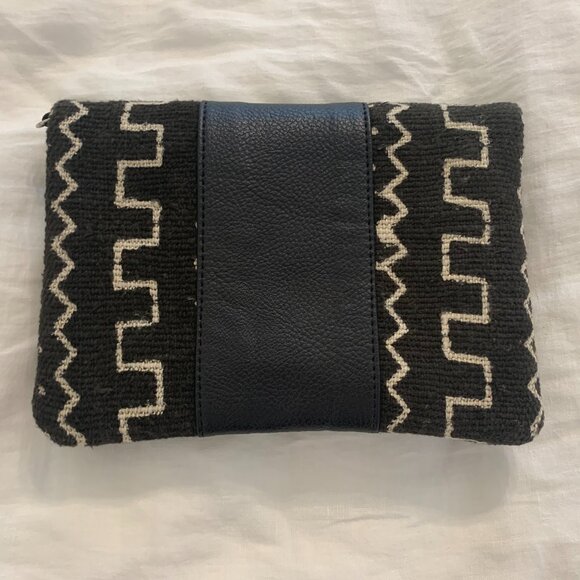 Foldover mudcloth clutch - Picture 2 of 3